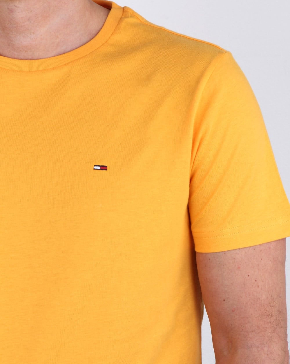 Tommy Hilfiger – T-Shirt aus Baumwolle mit Rundhalsausschnitt, Gelb