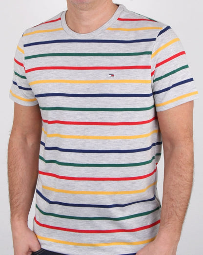 Tommy Hilfiger – T-Shirt mit mehreren Streifen in Weiß