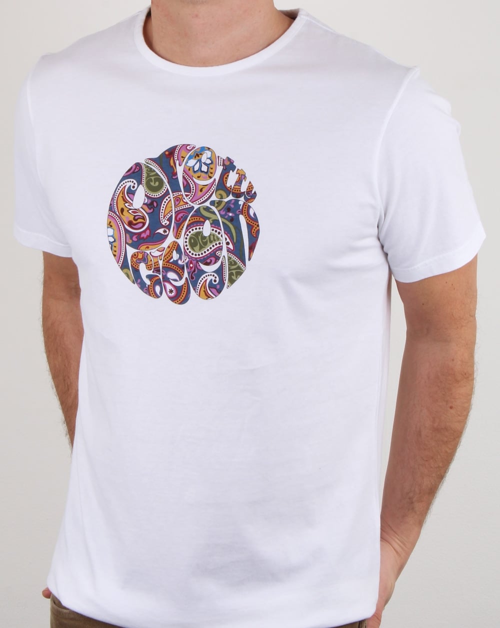 Pretty Green – Thornley – T-Shirt mit Paisley-Logo, Weiß, Vintage
