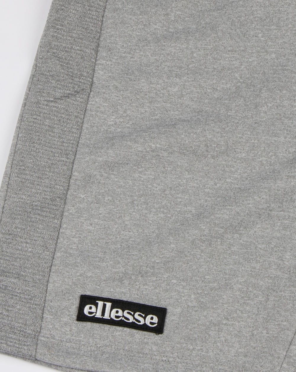 Ellesse – Travers – Shorts in athletischem Grau