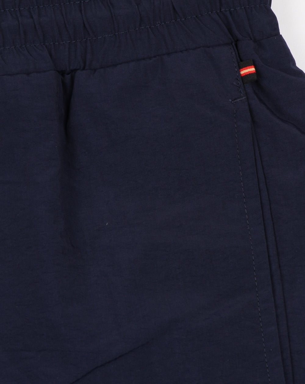 Luke Ragy – Oberschenkellange Badeshorts in Marineblau