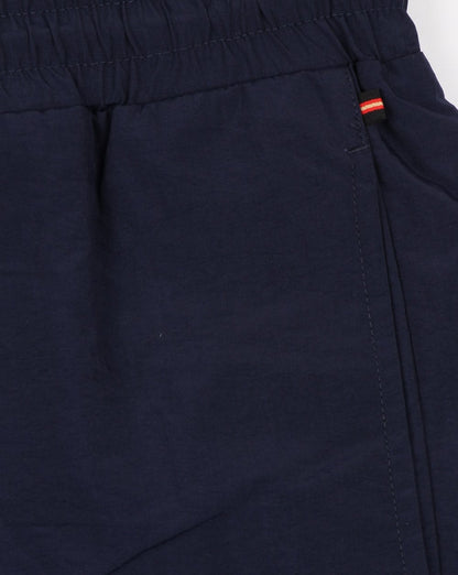 Luke Ragy – Oberschenkellange Badeshorts in Marineblau