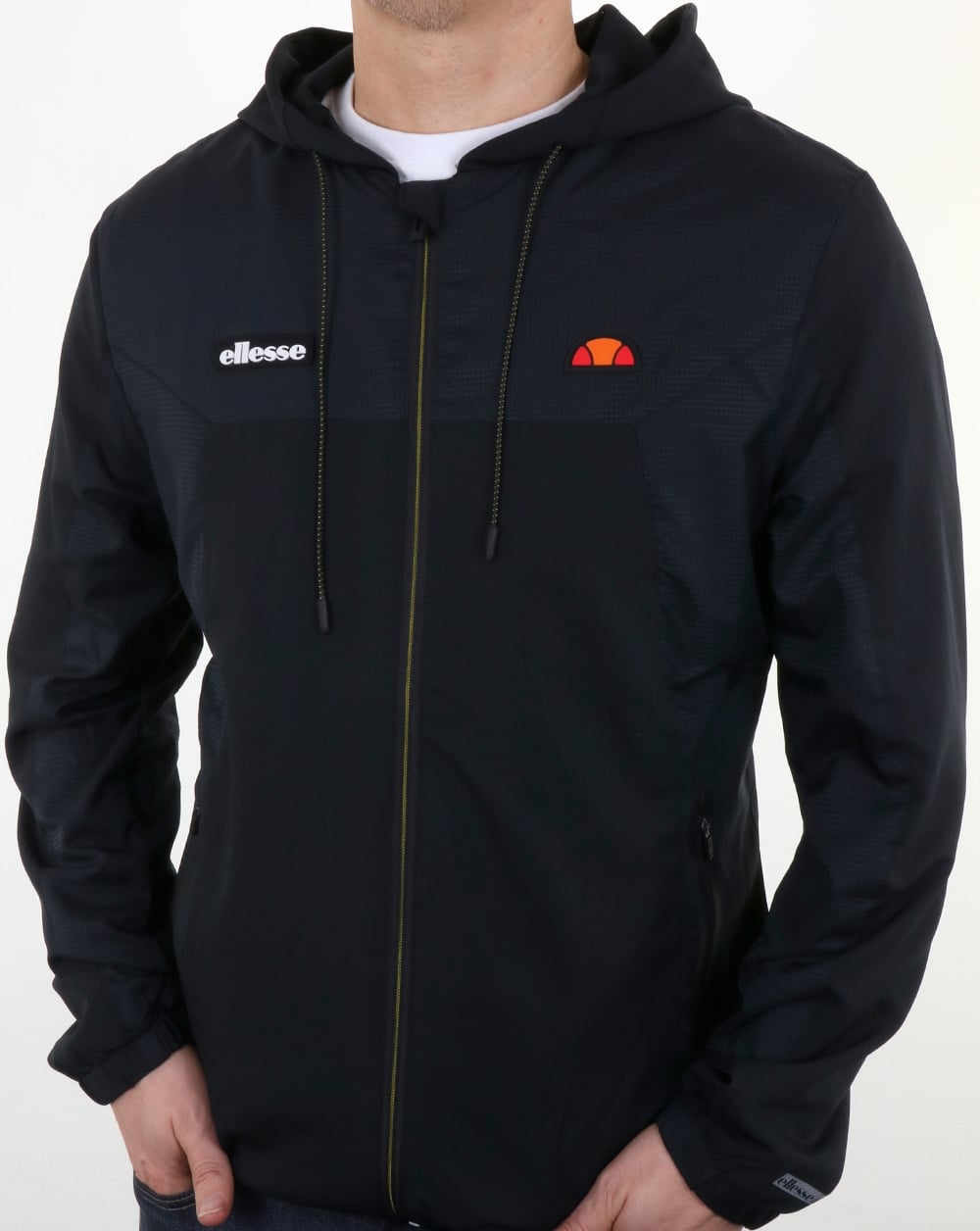 Ellesse – Bourfio – Kapuzenjacke in Schwarz