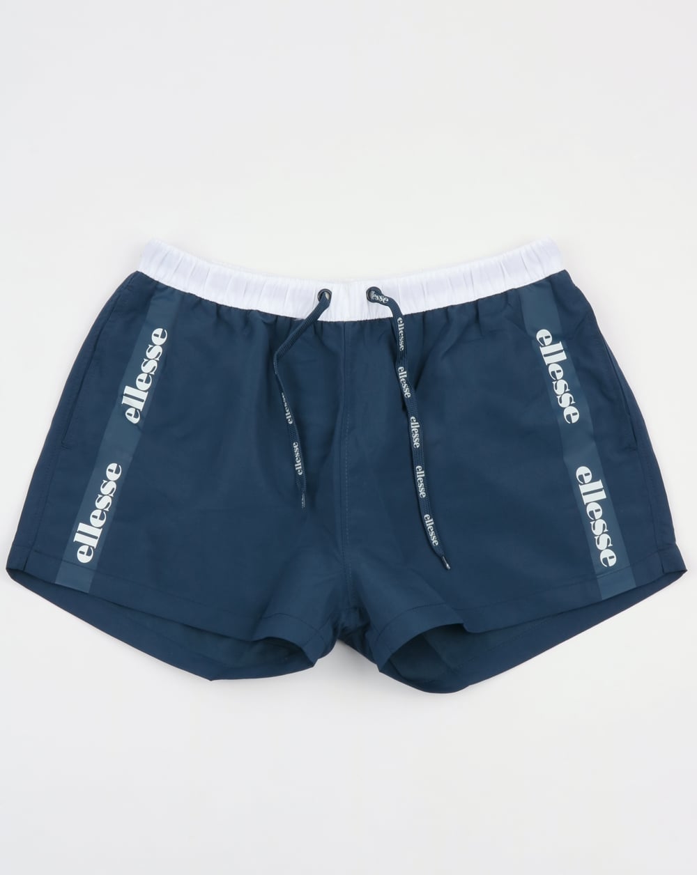 Ellesse – Scorfano – Badeshorts in Marineblau