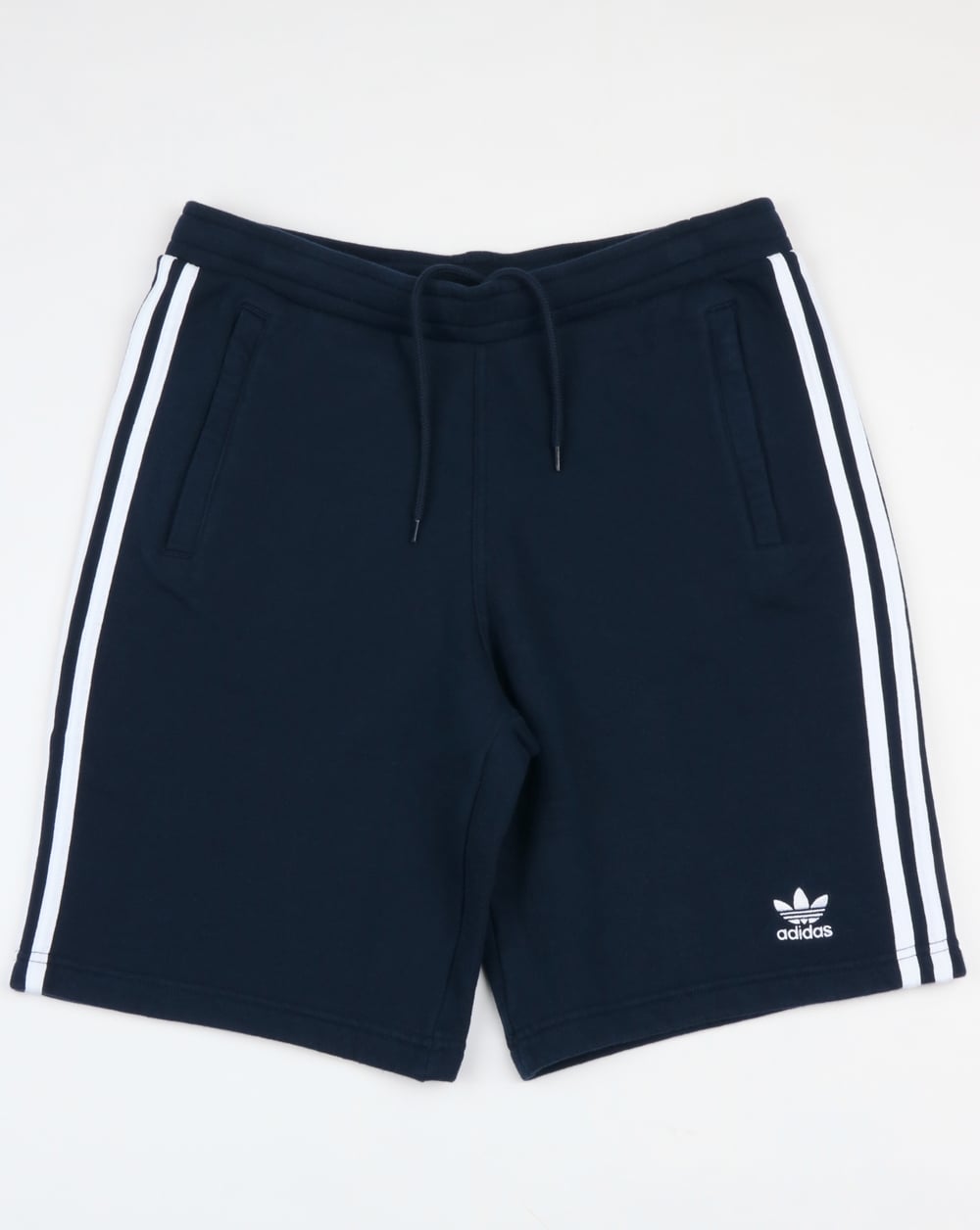 Adidas Originals – Marineblaue Shorts mit 3 Streifen