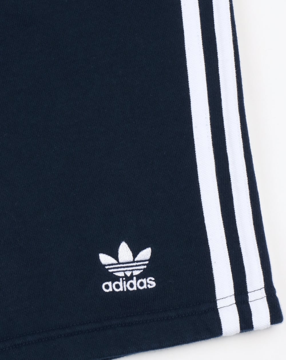 Adidas Originals – Marineblaue Shorts mit 3 Streifen