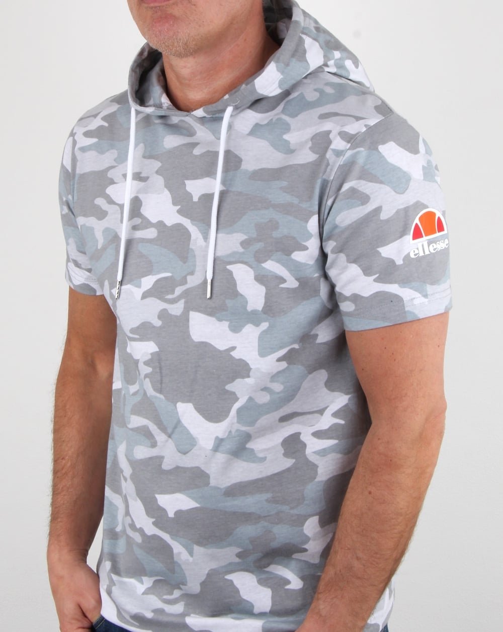 Ellesse – Arpreggiare – Kapuzen-T-Shirt in Grau