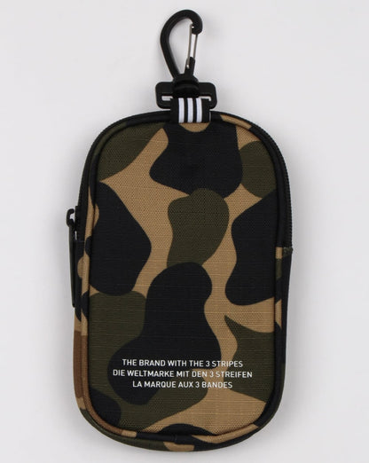 Adidas Originals – Beuteltasche in Camouflage