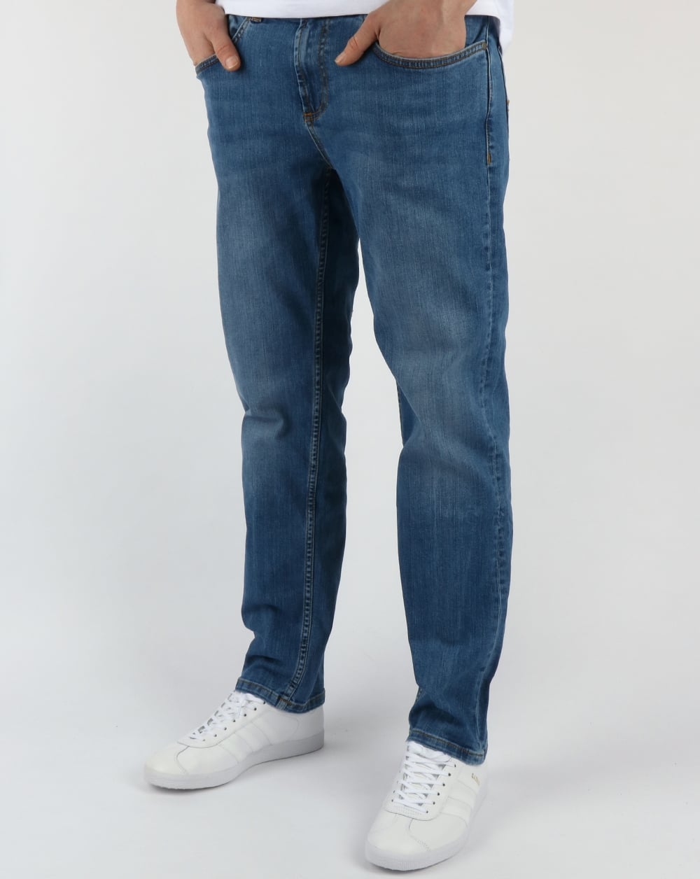 Henri Lloyd – Manston – Jeans in normaler Passform, mittlere Vintage-Waschung