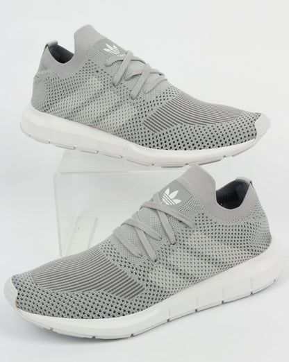 Adidas Swift Run Turnschuhe Grau/Weiß