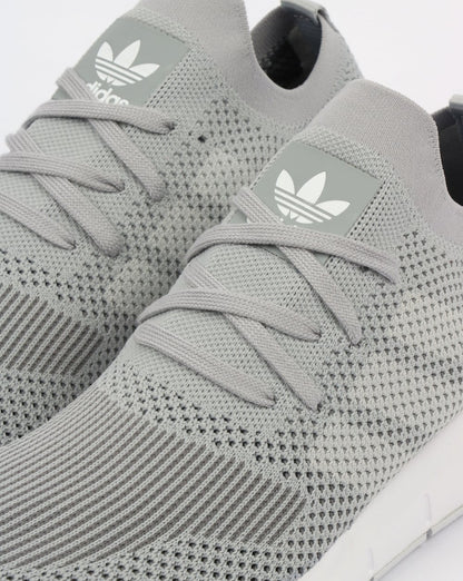 Adidas Swift Run Turnschuhe Grau/Weiß