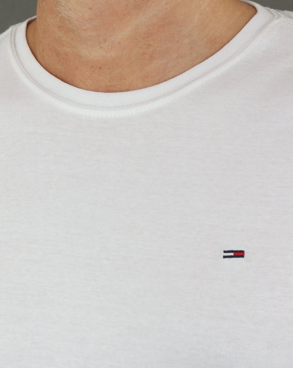 Tommy Jeans Langarm-T-Shirt aus gerippter Baumwolle in Weiß