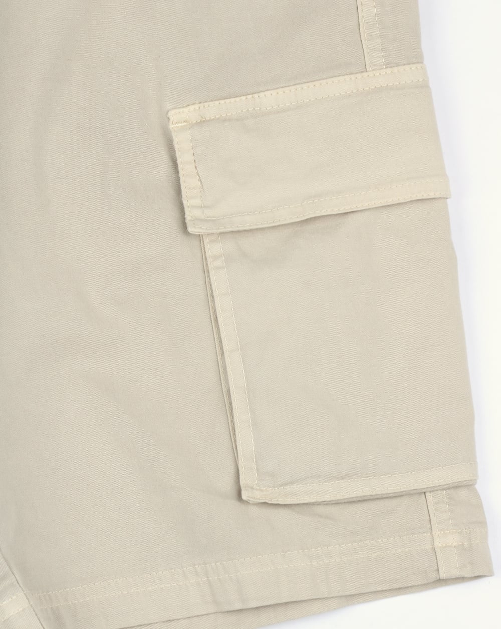 Henri Lloyd Machen Combat Cargo Shorts Austerngrau