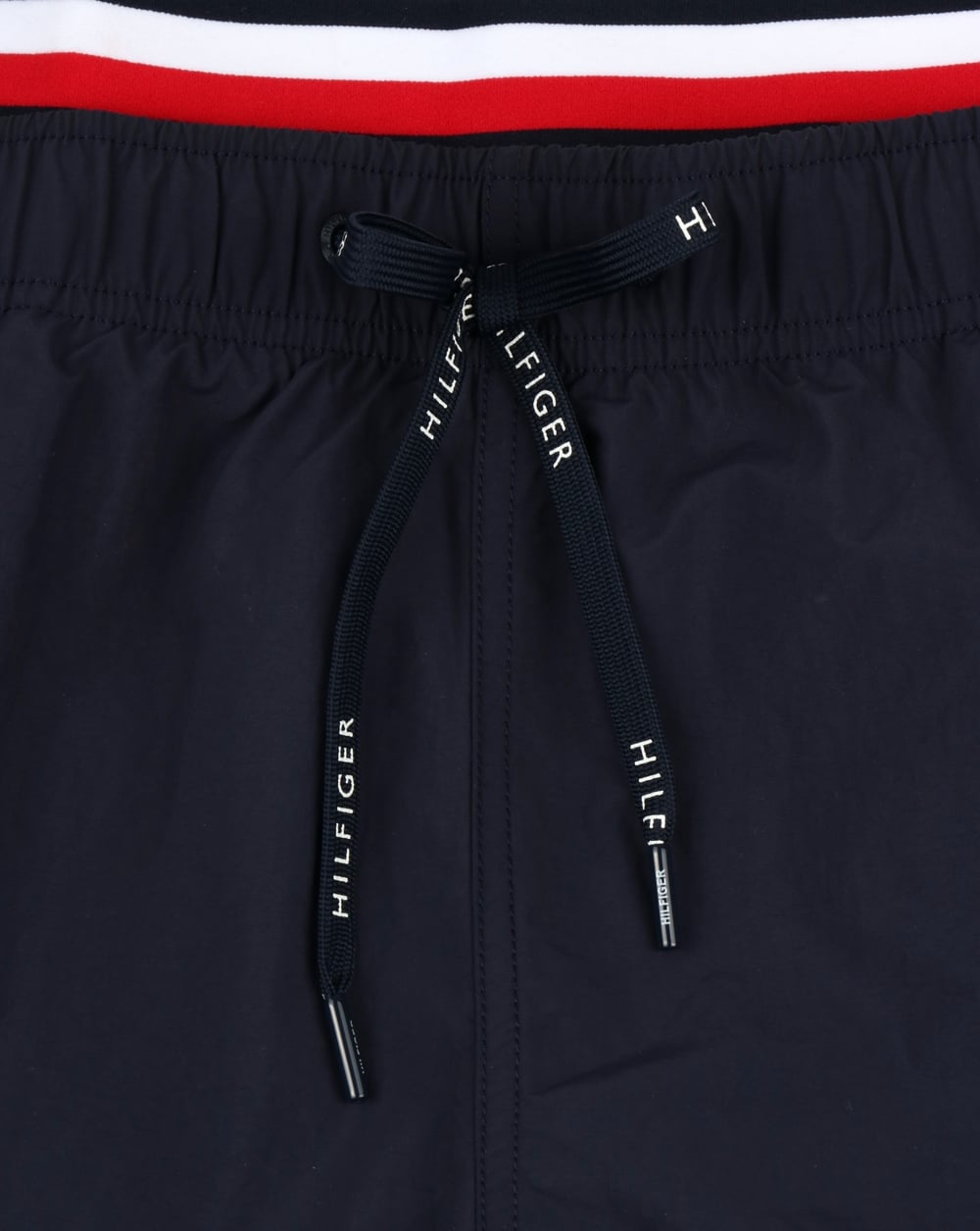 Tommy Hilfiger – Badeshorts mit doppeltem Bund in Marineblau
