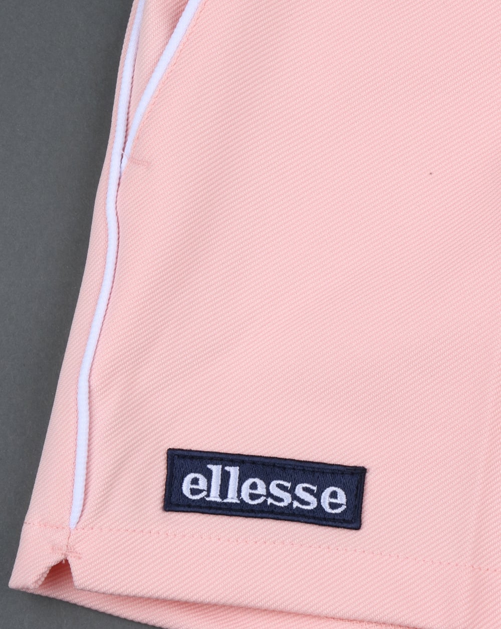 Ellesse – 80er-Tennisshorts in Rosa