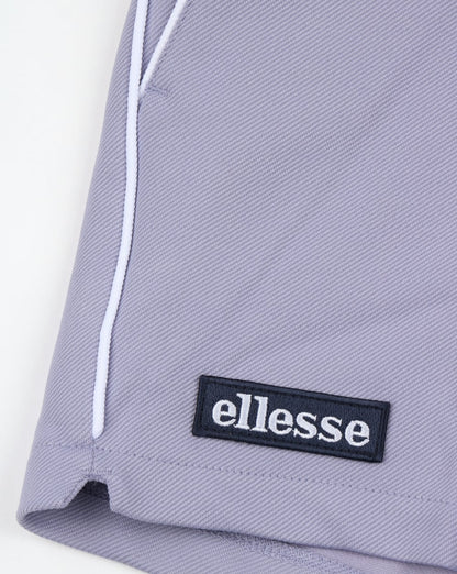 Ellesse – 80er-Tennisshorts in frischem Flieder