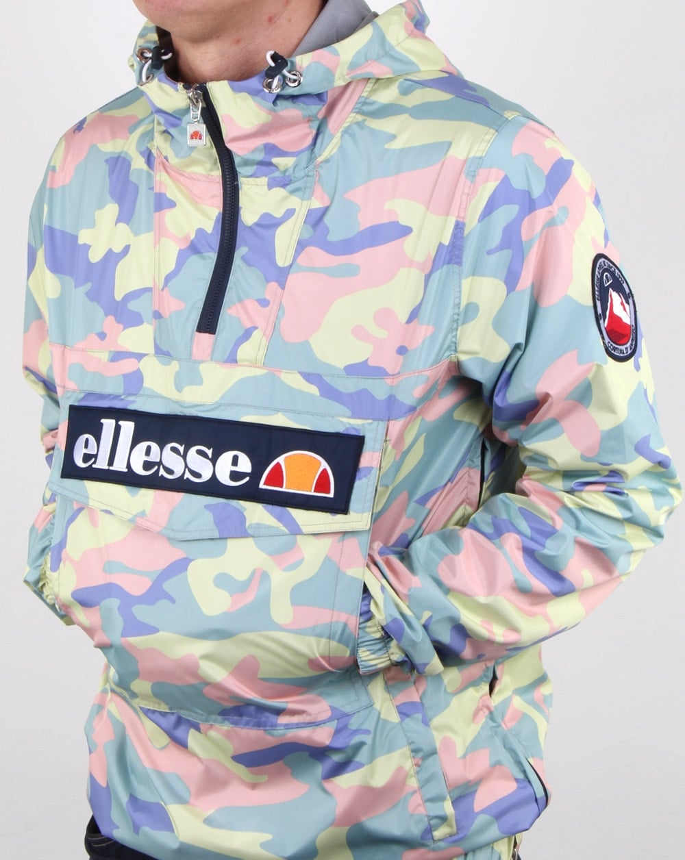 Ellesse – Mont – Leichte Jacke in Camouflage-Farbe