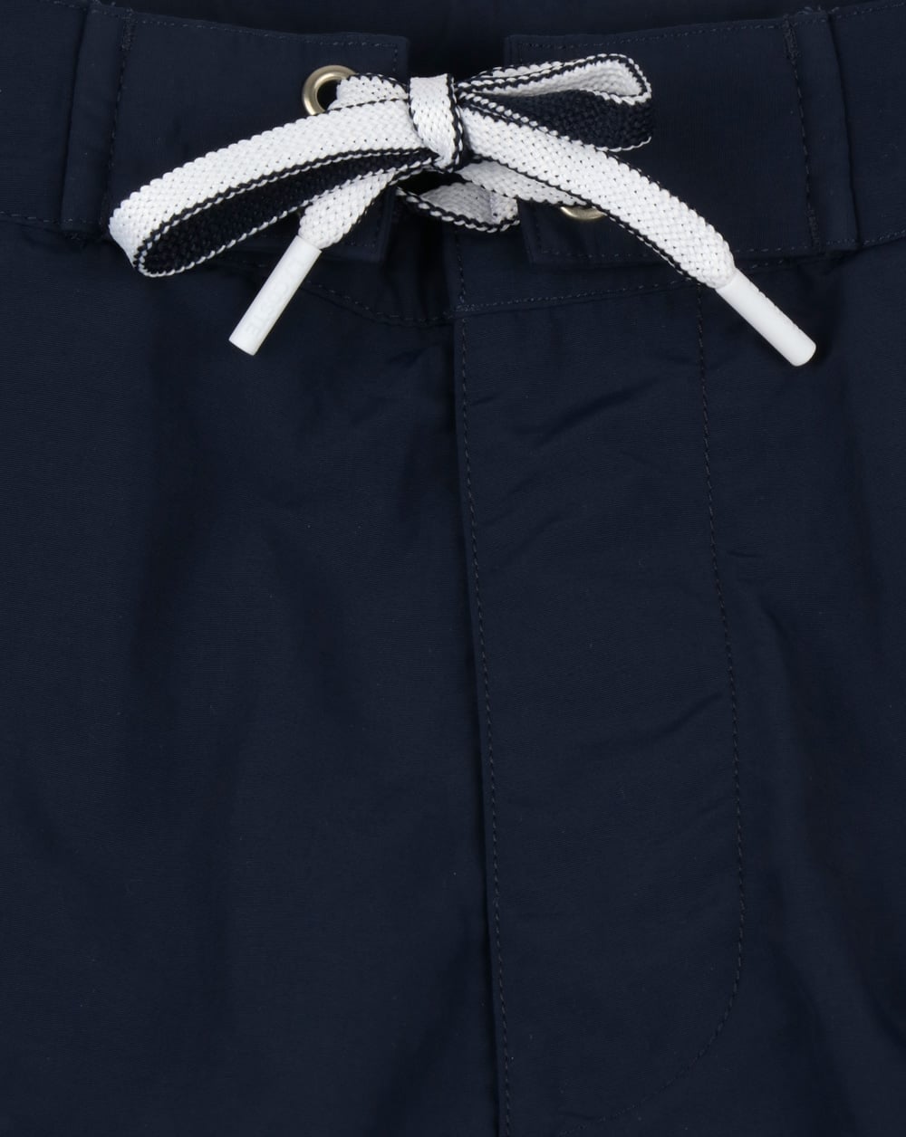 Lacoste – Badeshorts mit Logo-Schriftzug in Marineblau