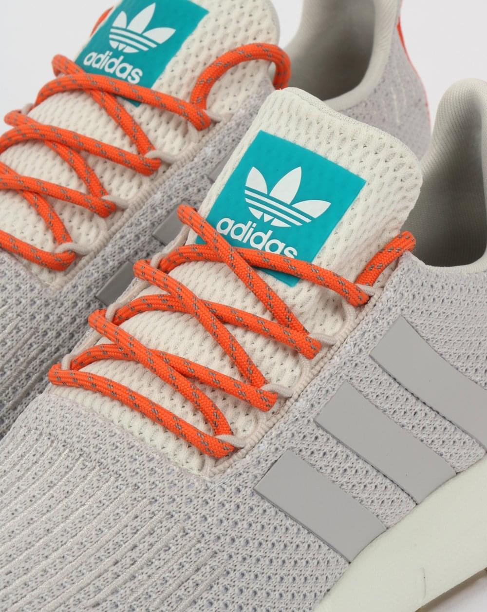 Adidas Swift Run Sneaker Kristallweiß/Grau