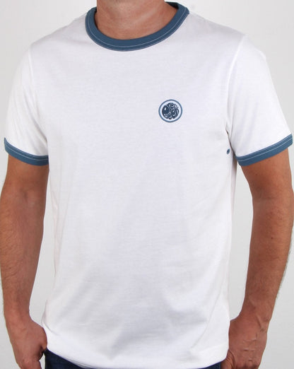 Pretty Green Ringer Badge T-Shirt Weiß
