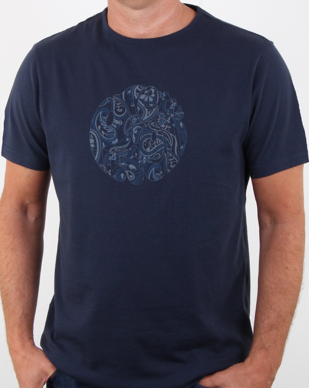 Pretty Green – T-Shirt mit Paisley-Logo in Marineblau