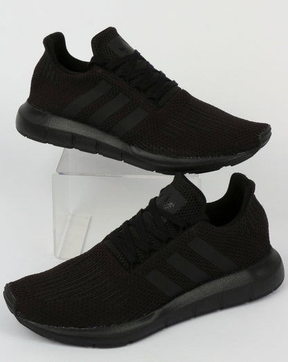 Adidas Swift Run Sneaker Dreifach Schwarz