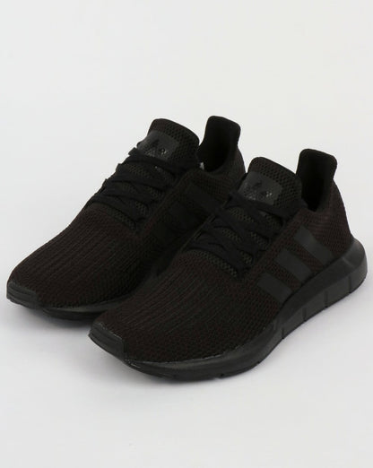 Adidas Swift Run Sneaker Dreifach Schwarz