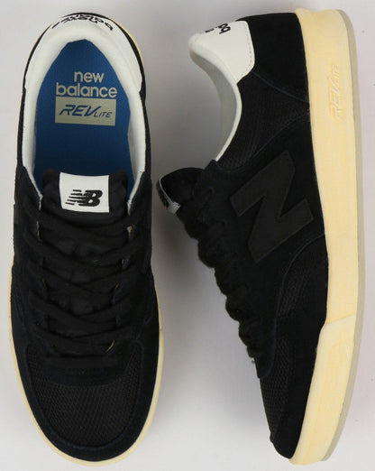 New Balance 300 Sneaker Schwarz/Weiß