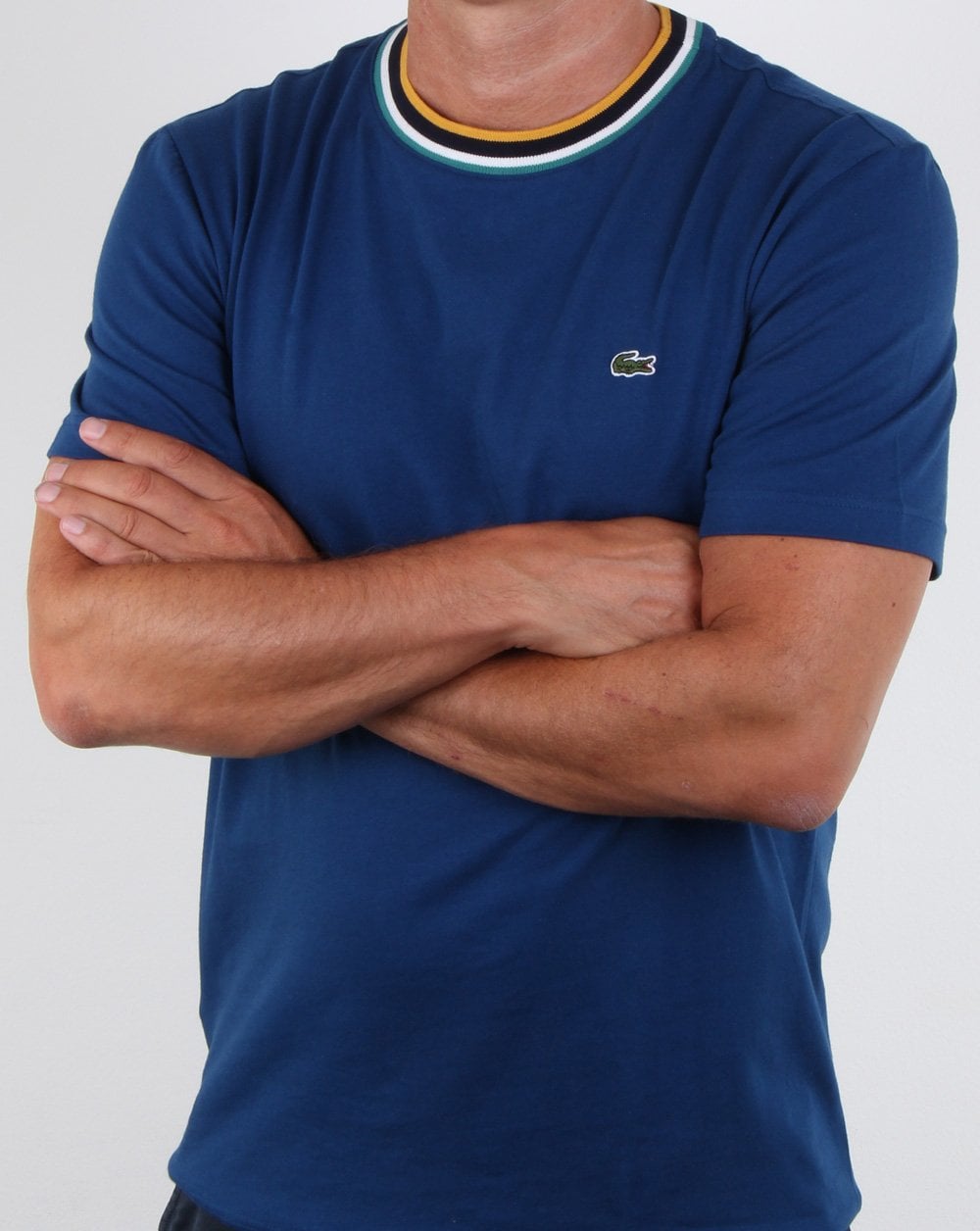 Lacoste – Kontrast-T-Shirt mit Rundhalsausschnitt, Blau
