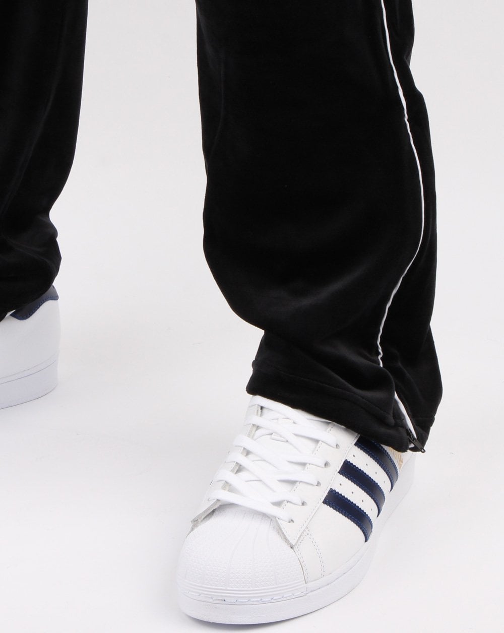 Fila Vintage Cyrus Velours-Trainingshose in Schwarz