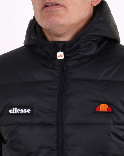 Ellesse – Wattierte Bomberjacke in Schwarz