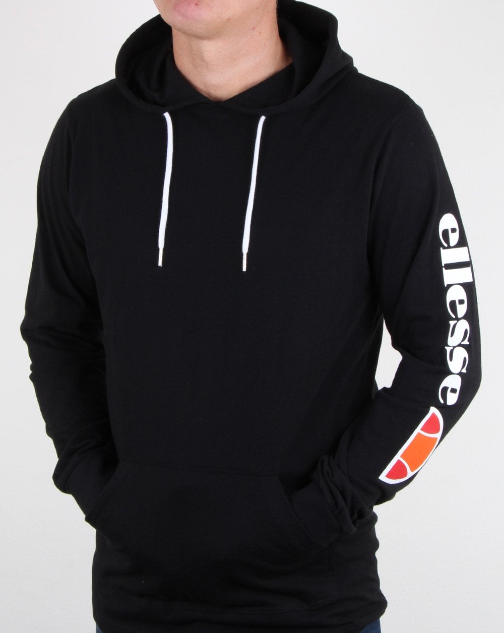 Ellesse – Oratoria – Langärmliges T-Shirt mit Kapuze in Schwarz