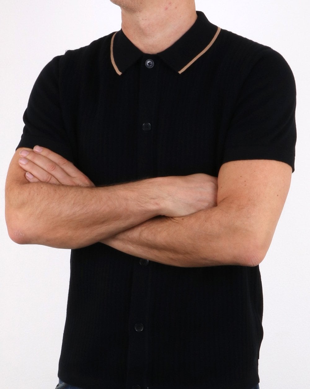 Ben Sherman – Gestricktes Poloshirt mit durchgehender Knopfleiste in Schwarz