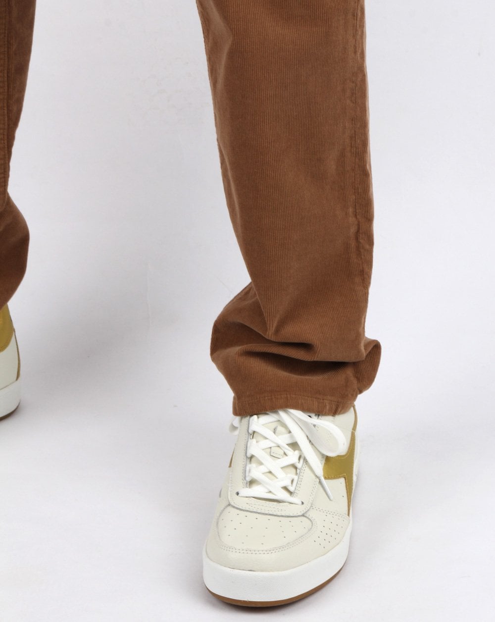 Gant – Regular Cordjeans in gerösteter Walnuss