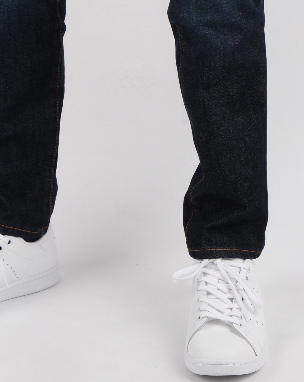Marshall Artist – Regular Tapered Jeans in dunkler Vintage-Waschung