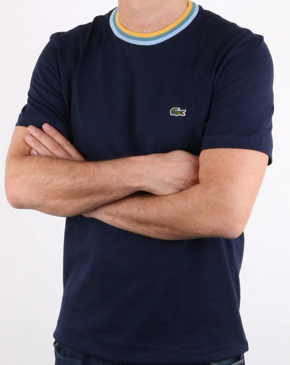 Lacoste – Kontrast-T-Shirt mit Rundhalsausschnitt in Marineblau
