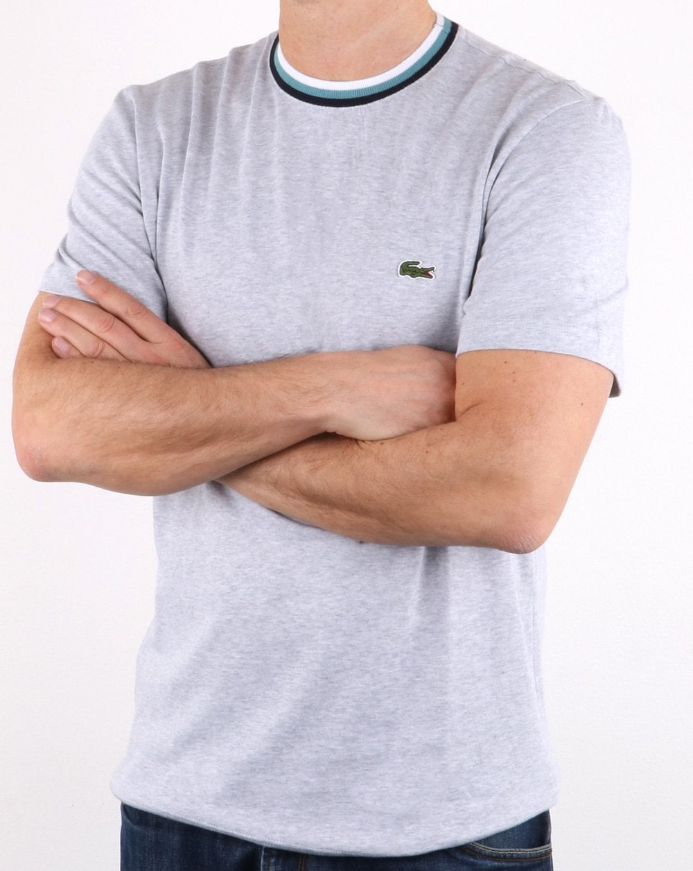 Lacoste – Graues T-Shirt mit Rundhalsausschnitt und Kontrast