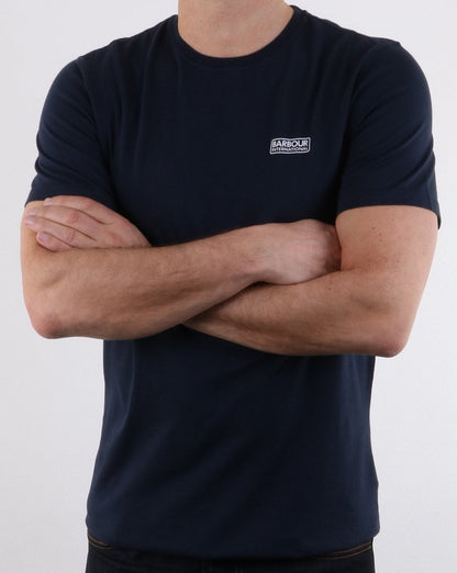 Barbour International – T-Shirt mit kleinem Logo in Marineblau