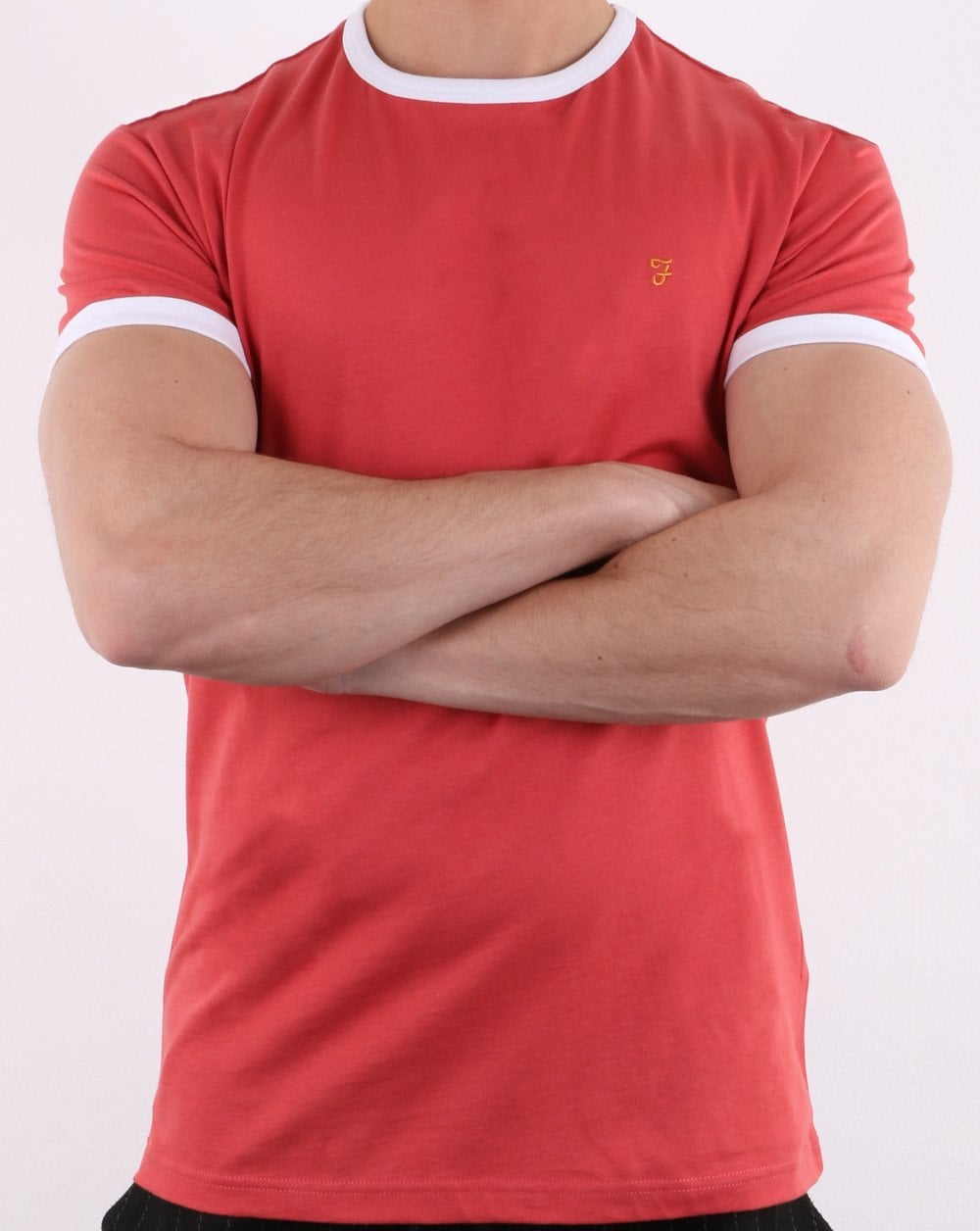 Farah Groves Ringer T-Shirt Roter Mantel