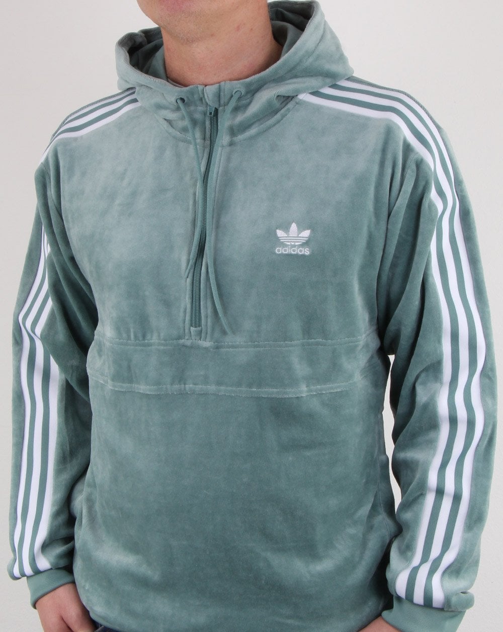 Adidas Originals – Velours-Kapuzenpullover mit halbem Reißverschluss, Dampfgrün