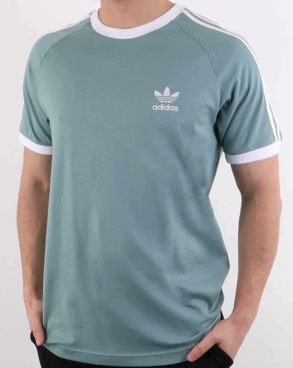 Adidas Originals 3-Streifen-T-Shirt in Dampfstahl