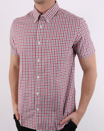 Ben Sherman House – Kurzärmliges Hemd mit Vichy-Karomuster in Off-White