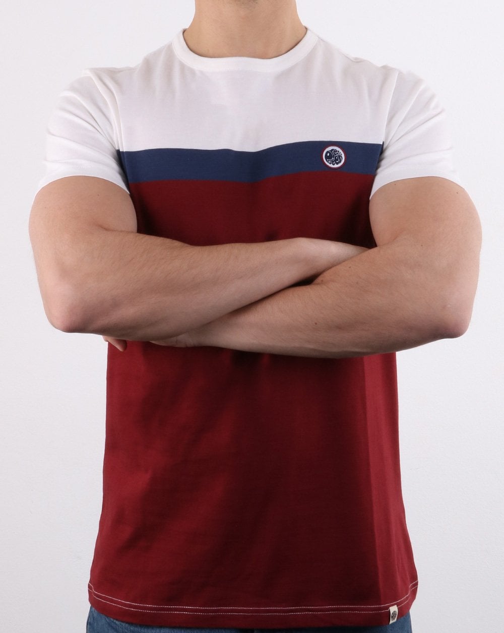 Pretty Green – T-Shirt mit Farbblock-Muster vorne, Burgunderrot