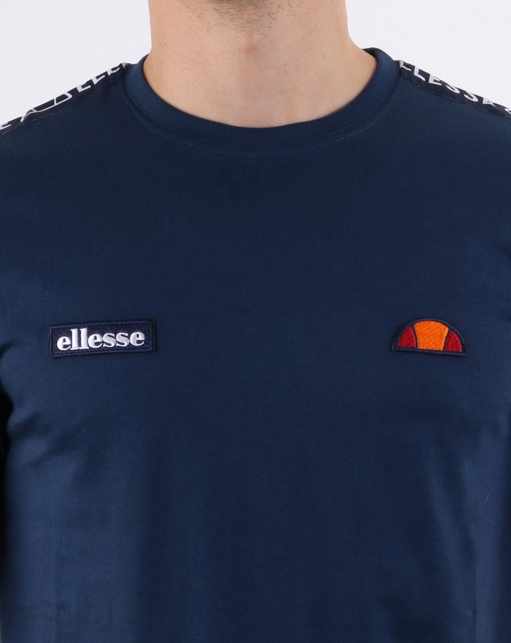 Ellesse – T-Shirt „Fede“ mit Taping in Marineblau
