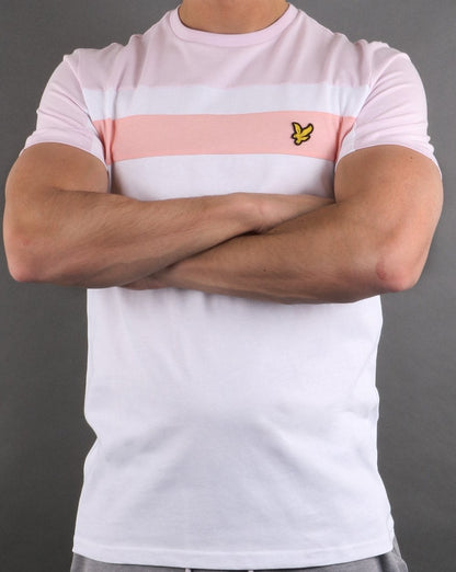 Lyle And Scott – T-Shirt mit Farbblockdesign in Weiß/Rosa