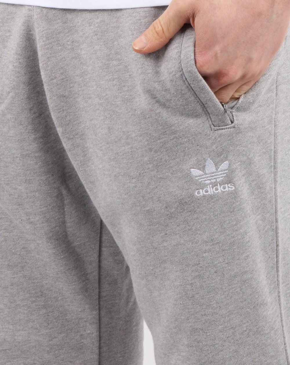 Adidas Originals – Jogginghose mit Trefoil-Muster in Grau meliert