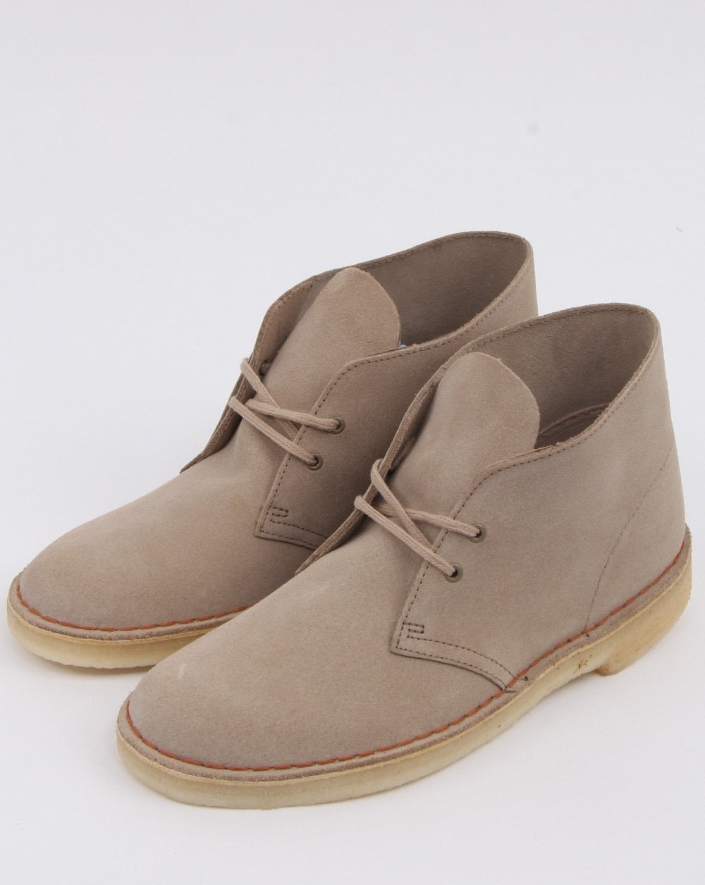 Clarks Originals – Wüstenstiefel aus Wildleder in Sand