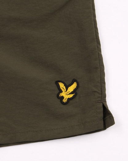 Lyle And Scott – Schlichte Badeshorts in dunklem Salbeigrün