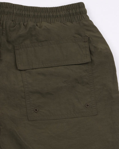 Lyle And Scott – Schlichte Badeshorts in dunklem Salbeigrün