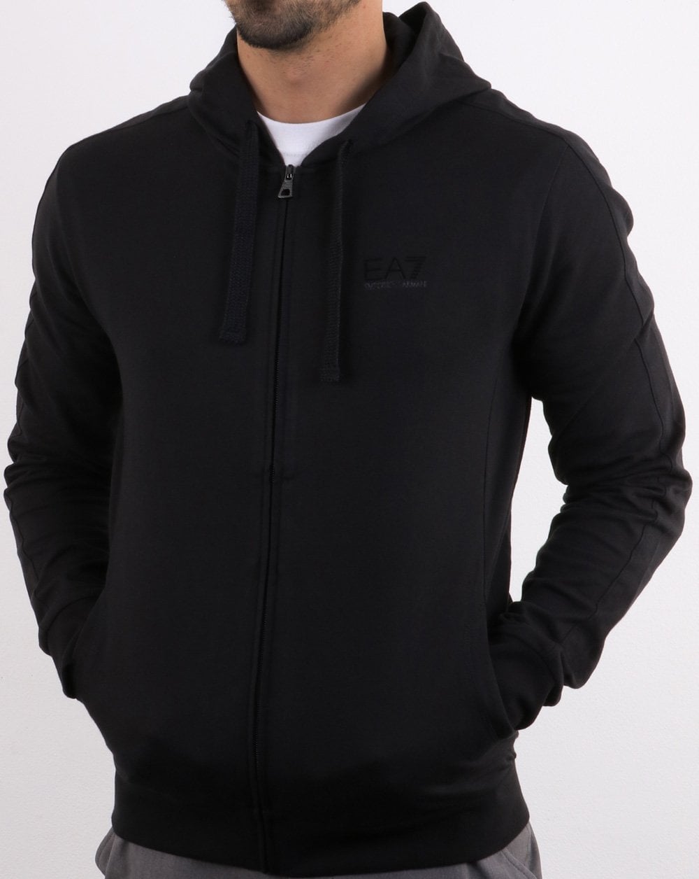 Emporio Armani – EA7 – Core-Logo – Kapuzensweatshirt mit durchgehendem Reißverschluss in Schwarz